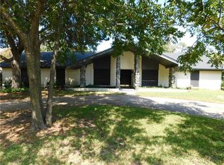 102 Edgewood Dr, Greenville, TX 75402
