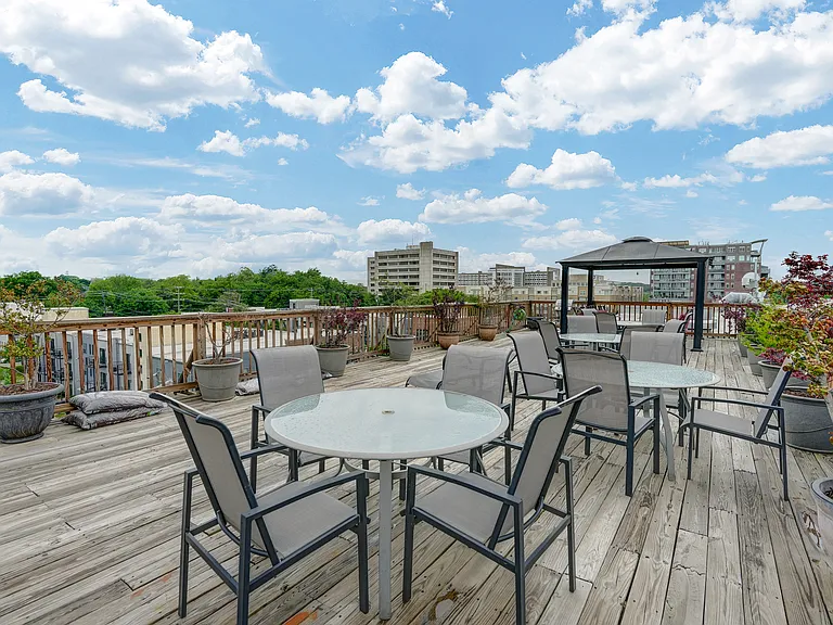 815 Porter St #407 — Photo 19