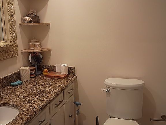 5th image of 1602 Kecia Way