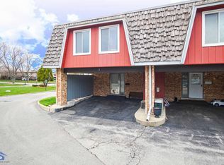 1 Cour De La Reine, Palos Hills, IL 60465