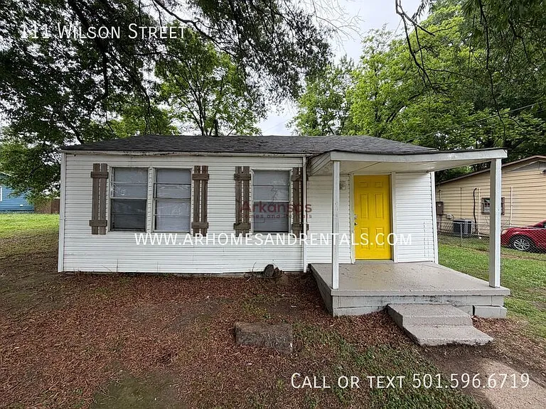 111 Wilson St — Photo 1