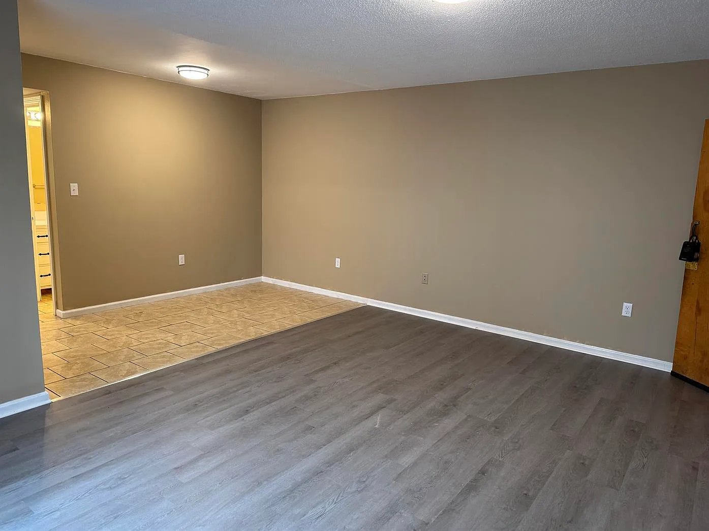2 bed, 1.0 bath, 800 sqft, $914 — Photo 4
