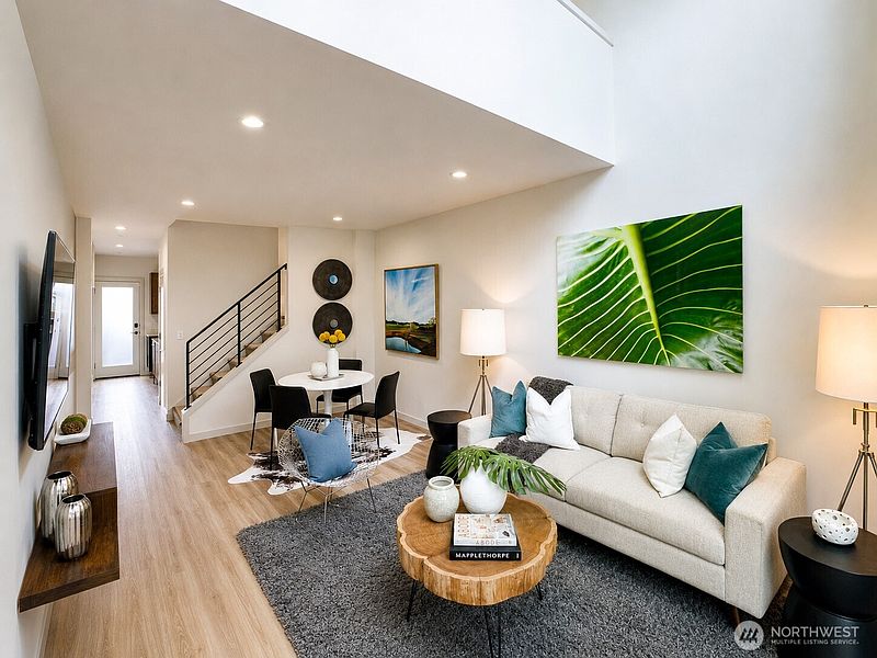 4th image of 2612 SW Nevada Street #B