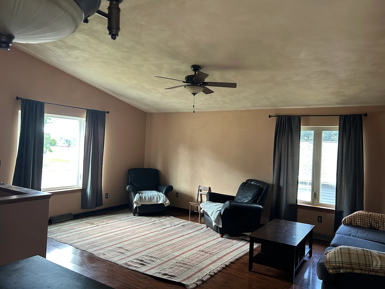 4 bed, 1920 sqft, $2,500 — Photo 4