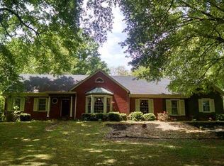 503 Honeysuckle Ln, Humboldt, TN 38343
