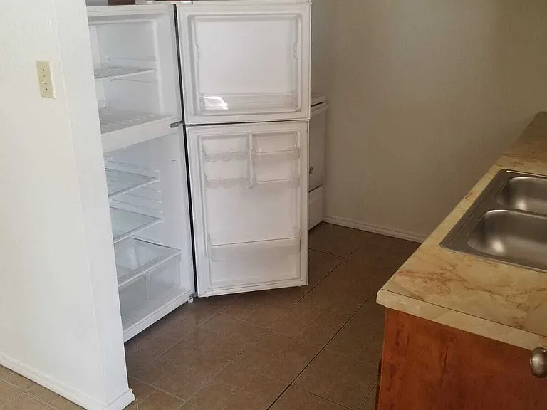 2095 La Palma Blvd — Photo 3