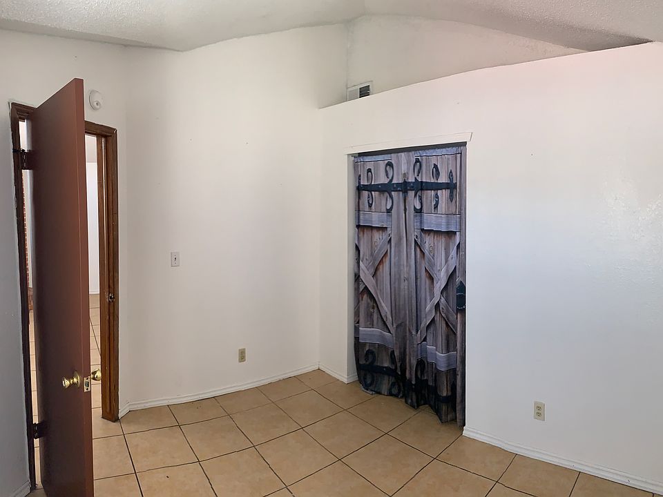 Bedroom #1