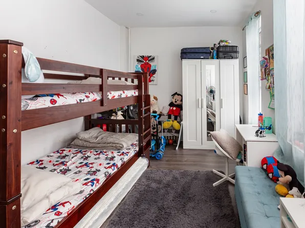 35-45 Crescent Street image 6 of 10