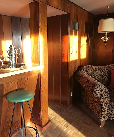 wet bar