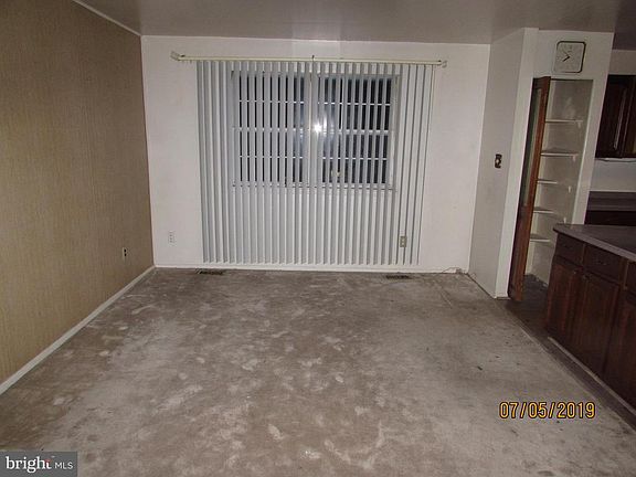 5th image of 450 Ingram Ct