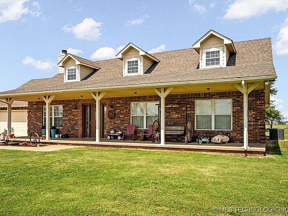 4th image of 23703 E 720th St