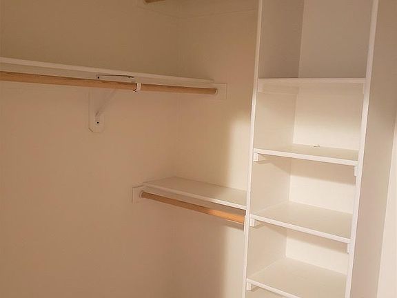 4th image of 16906 NE Halsey St #16982
