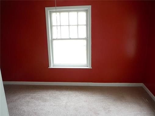 2nd image of 308 NW Yennie St