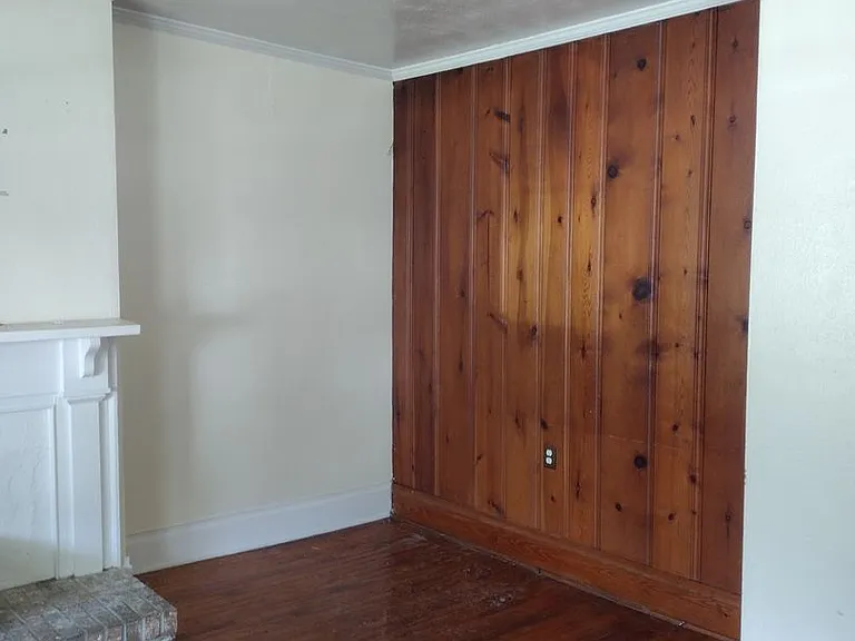 180 Pine St — Photo 5