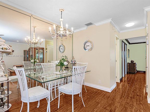 4th image of 1818 Rodman St APT 3C