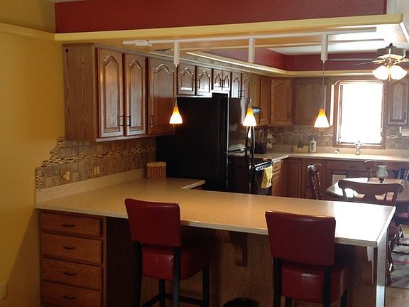 Breakfast bar
						:
						If you love to cook, you'll love this open-concept kitchen with tons of space!