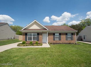 10103 Park Lake Dr, Louisville, KY 40229