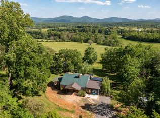 8100 Summer Rest Ln, Greenwood, VA 22943