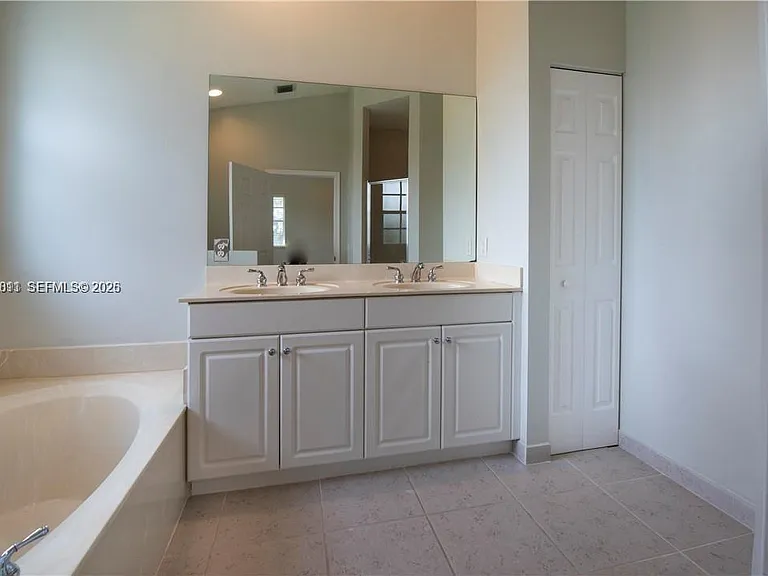 3371 Lakeside Dr #27 — Photo 18
