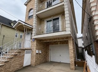 911 Flora St, Elizabeth, NJ 07201