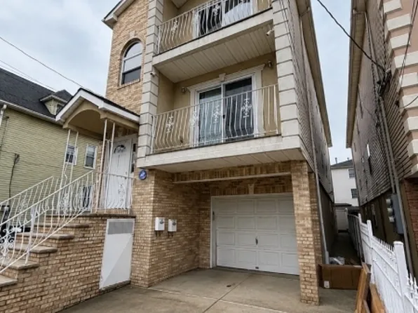 911 Flora St, Elizabeth, NJ 07201