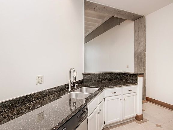 5th image of 611 N Park Ave APT 307