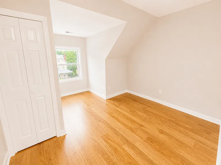 27 Beech St #3 — Photo 5