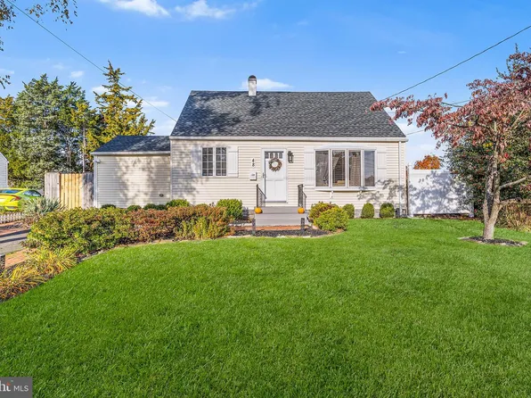 48 Falmouth Rd, Hamilton, NJ 08620