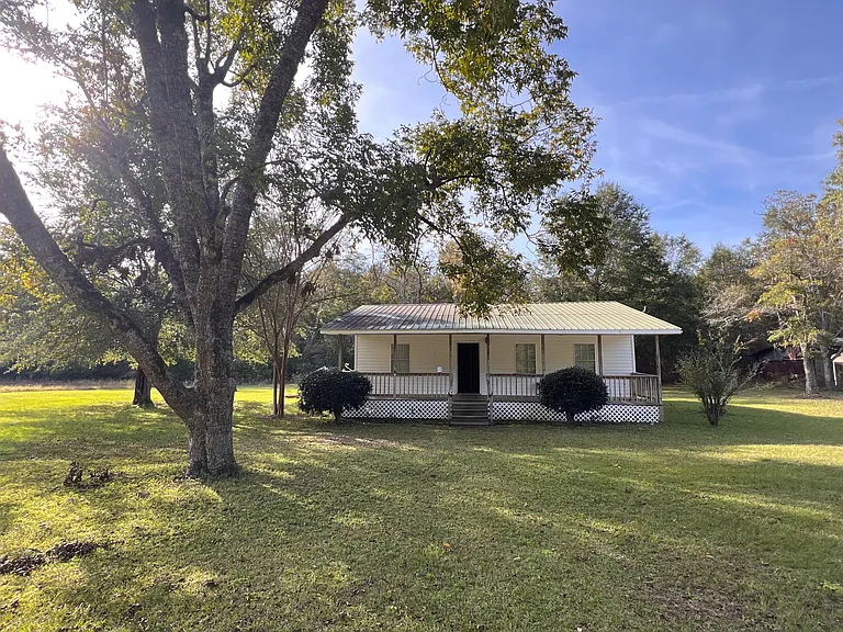 Moore Dr — Photo 1