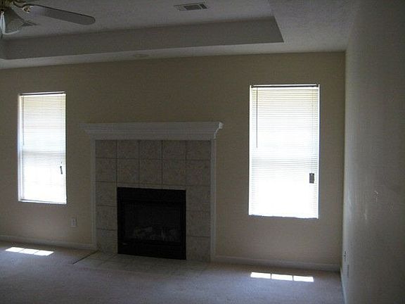 4th image of 2905 Arrowwood Cir