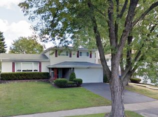 1353 N Dee Rd, Park Ridge, IL 60068