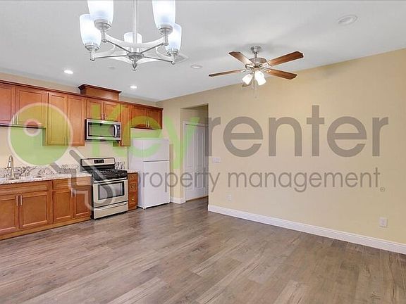 4th image of 4015 May St