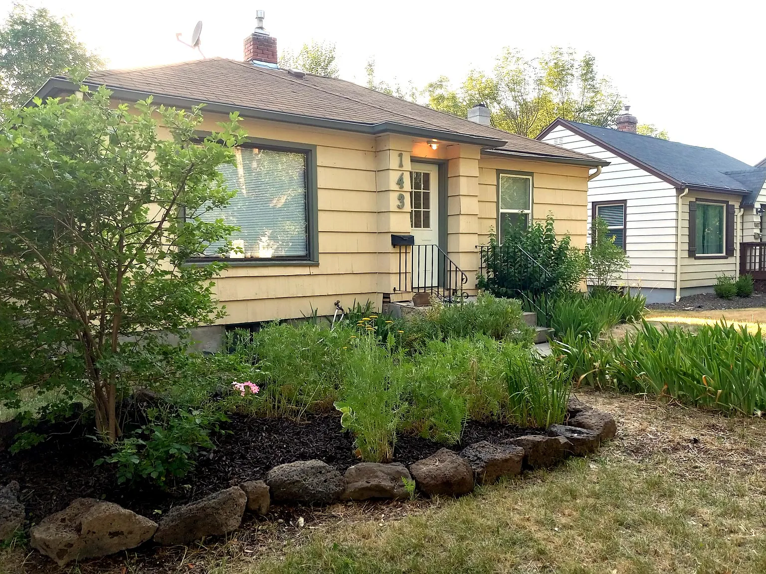 3 bed, 1824 sqft, $2,500 — Photo 2