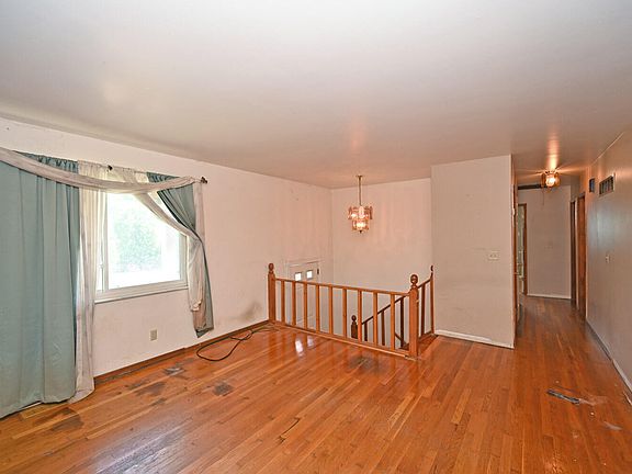 5th image of 3558 Jacqueline Dr