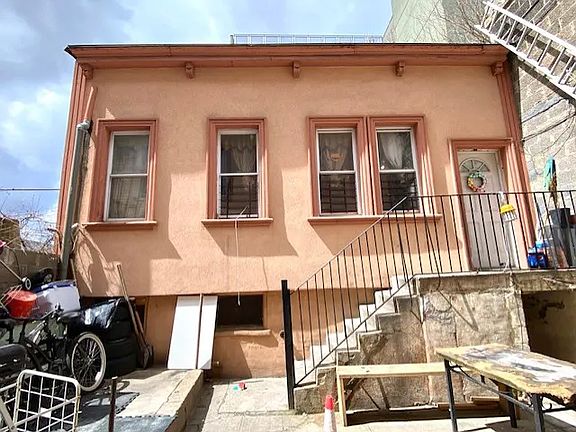 5th image of 325 Stockholm St #7