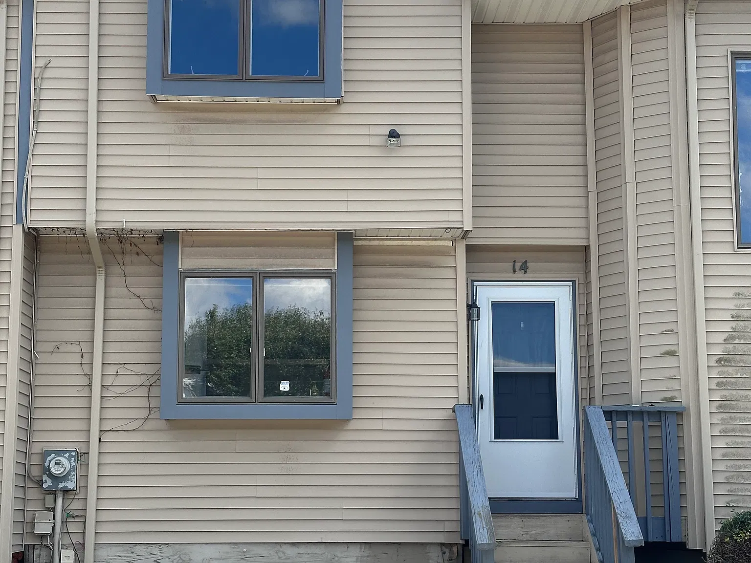 2 bed, 2.5 bath, $2,100 — Photo 2