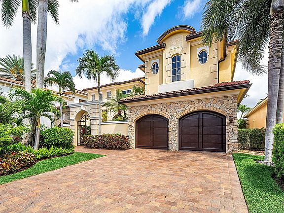 3rd image of 6445 Montesito Street