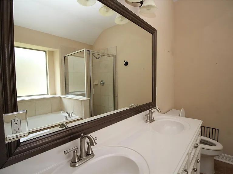 1504 Glen Oaks Dr — Photo 20