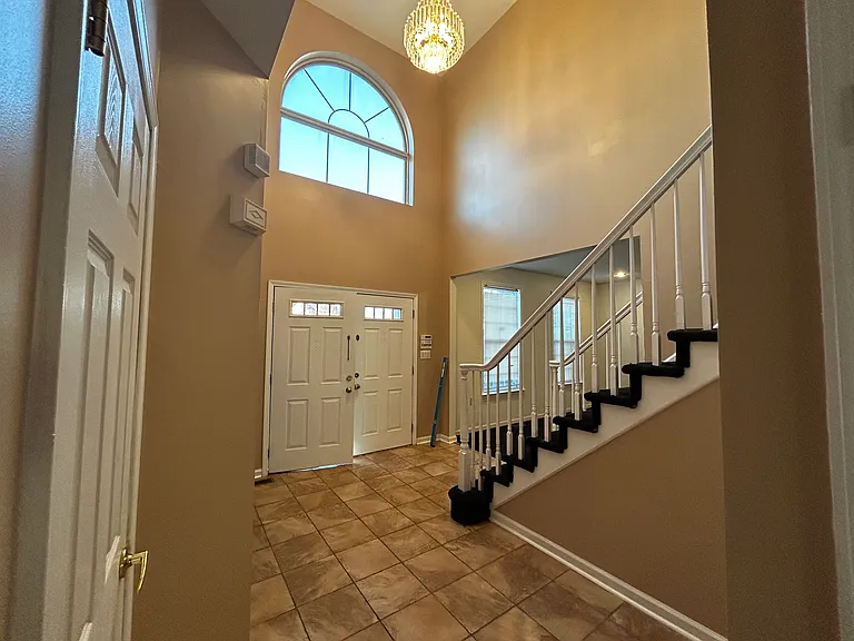 29 Carriage Dr — Photo 16
