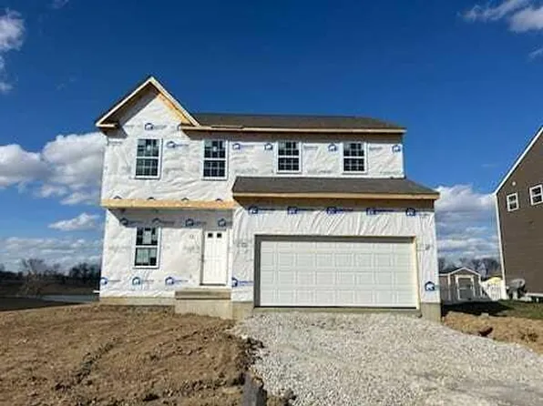 37 Thoreau Dr, Ashville, OH 43103