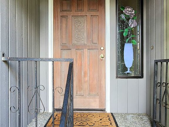 4th image of 3532 99th St SE