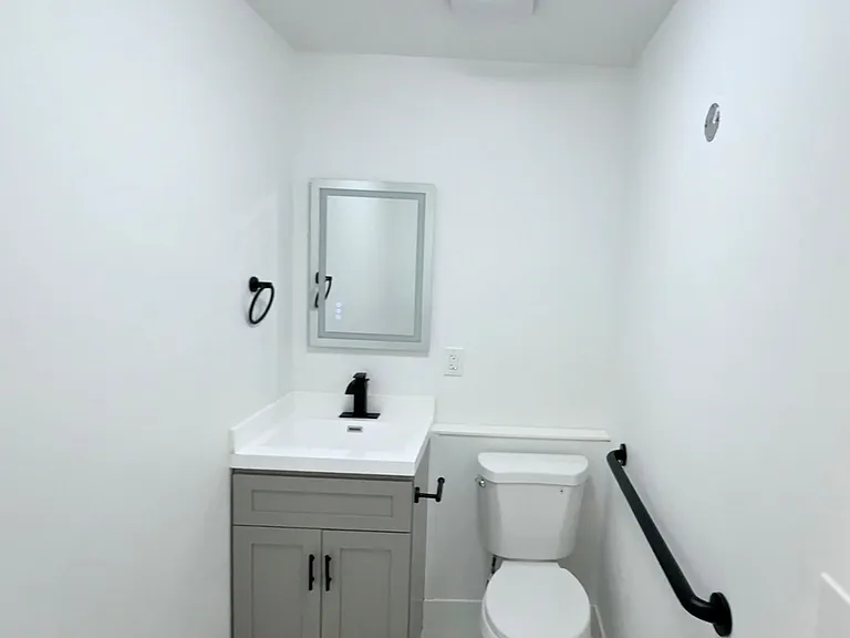 1546 Brighton Ave #C — Photo 12