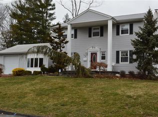 154 Foxwood Rd, West Nyack, NY 10994