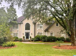 2048 Cahaba Crest Dr, Birmingham, AL 35242