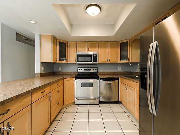 3rd image of 3409 Victory Palm Dr