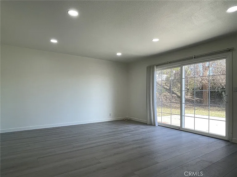 1976 Evergreen Springs Dr — Photo 3