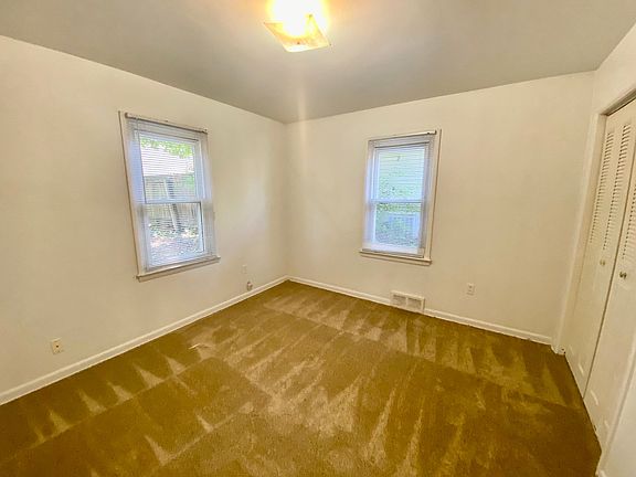 5th image of 617 Emmet St