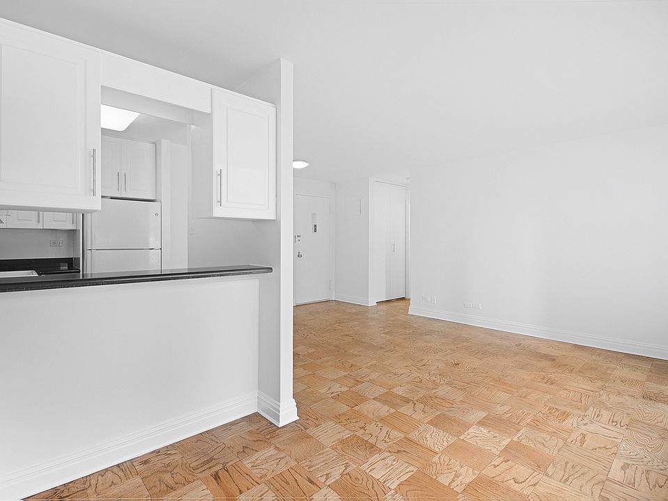 1st image of 400 E 71st St APT 10T