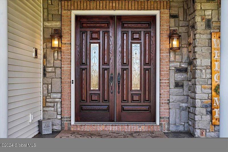 5th image of 657 Goldfoot Road