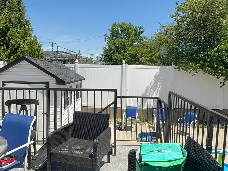 91 Thornycroft Ave #1 — Photo 12
